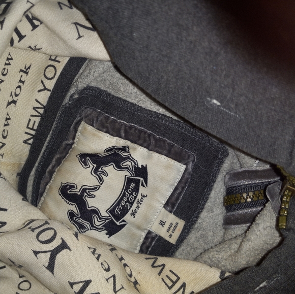 🤑Woman's XL Freedom 2 Be New York Zip Up Gray Jacket with Hood - Picture 3 of 4